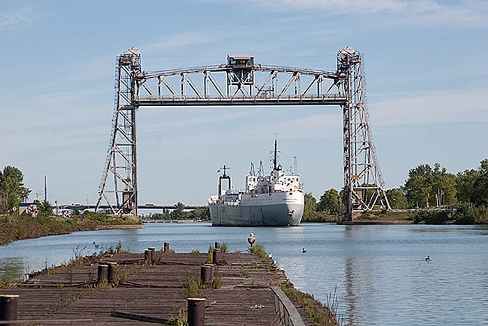 vertical-lift bridge - Welland Canal Bridge 5