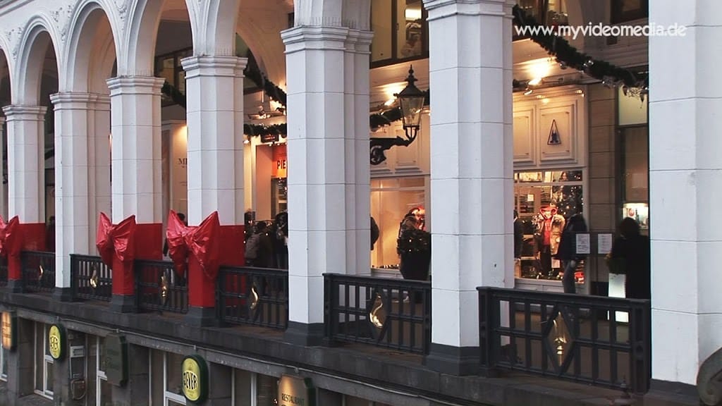 Hamburg Alster Arcades decorated for Christmas