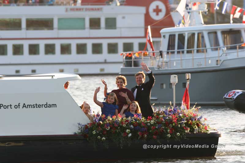 barge tour of the royal family in Amsterdam