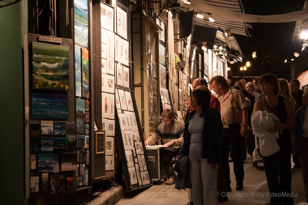 Citywalk Quebec at night