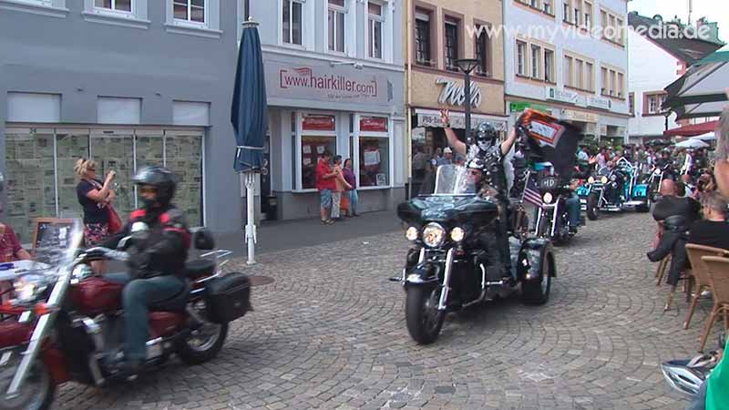 Harley Davidson convoy leaving Wittlich