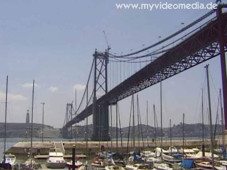 Ponte 25 de Abril über den Tagus
