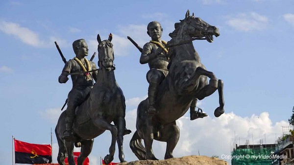 statue of Decho Meas Decho Yat