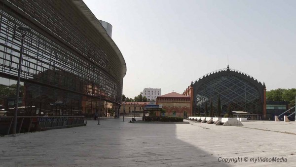 Mercado and Centro Commercial Seville