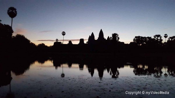 Sunrise in Angkor Wat