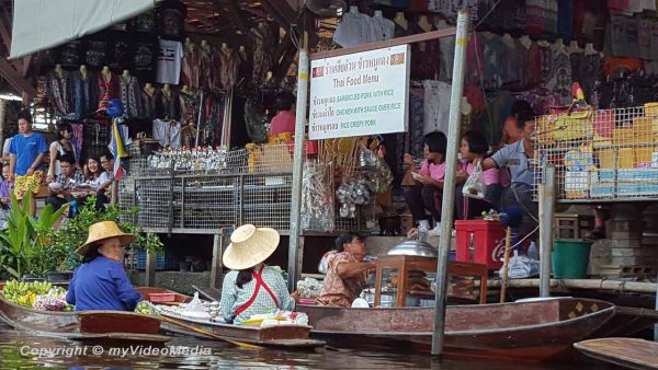 Damnoen Saduak Floating Market