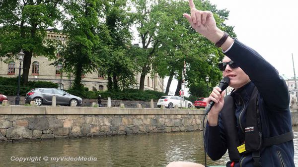Paddan Boat Tour Guide