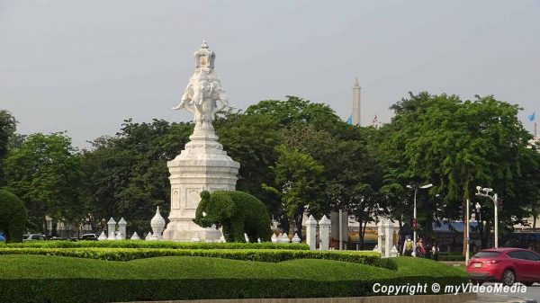Bangkok Erawan Statue