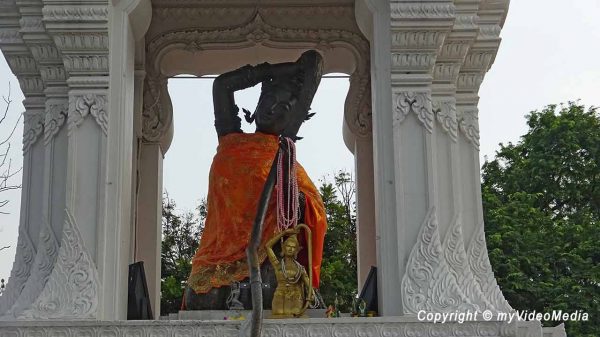 Bangkok Denkmal für Königin Patcharindra