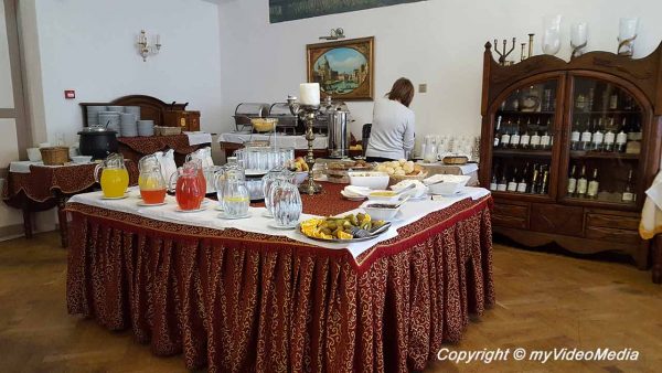Breakfast St Olav Hotel in Tallinn