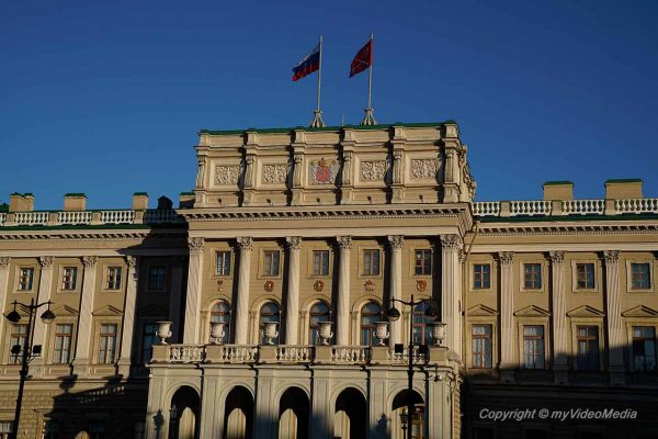 City Tour by Car in St Petesrburg