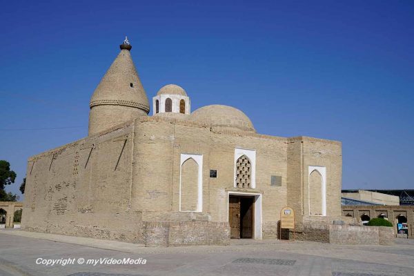 Chashmai-Ayyub-Mausoleum