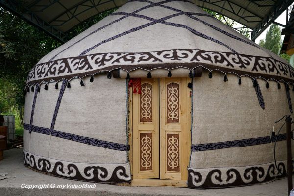 Bau einer Jurte in Kyzyl-Tuu