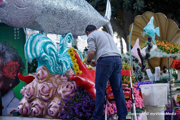 Decorating the carriages