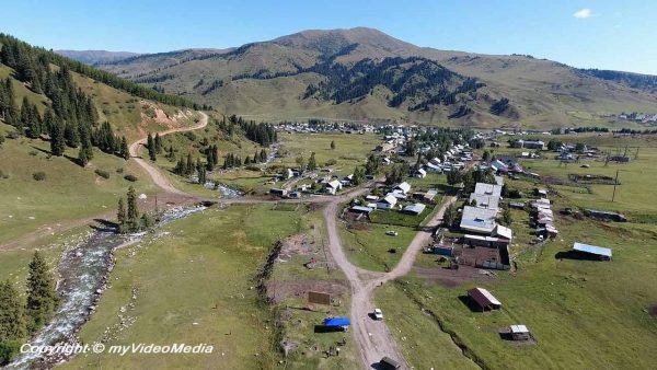 Jyrgalan aus der Vogelperspektive