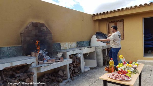 Preparing the paella
