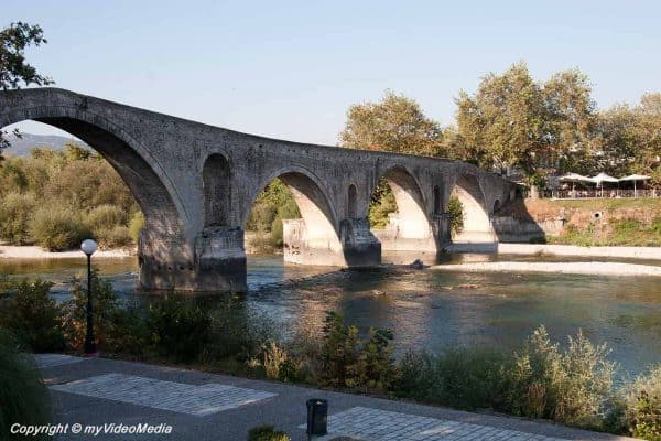 Steinbrücke Arta