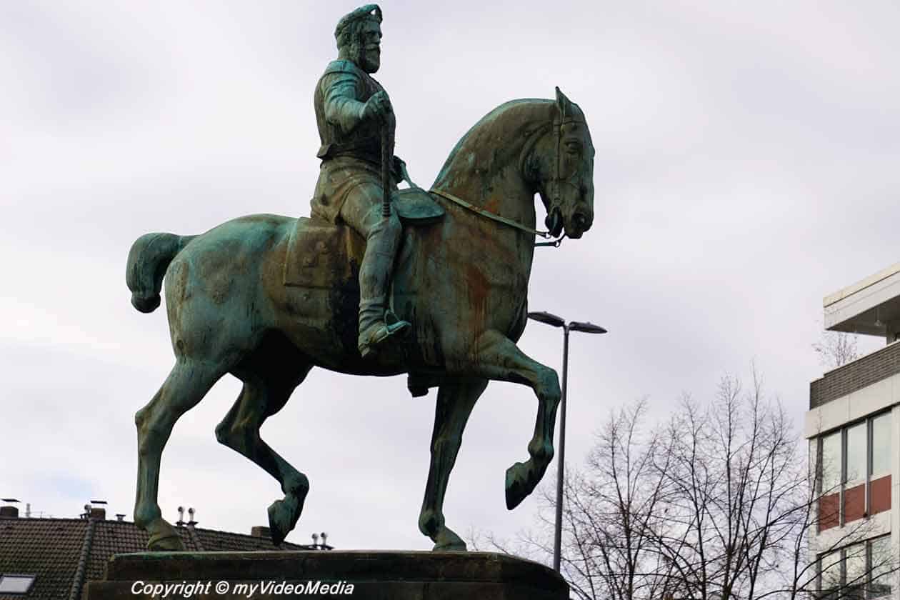 equestrian monument of Emperor Frederick III