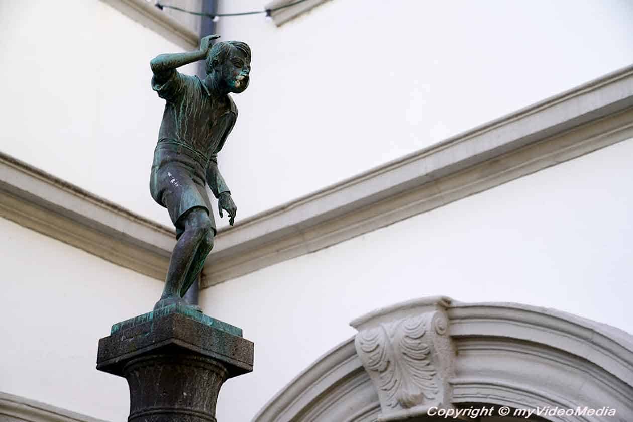 Schaengelbrunnen fountain