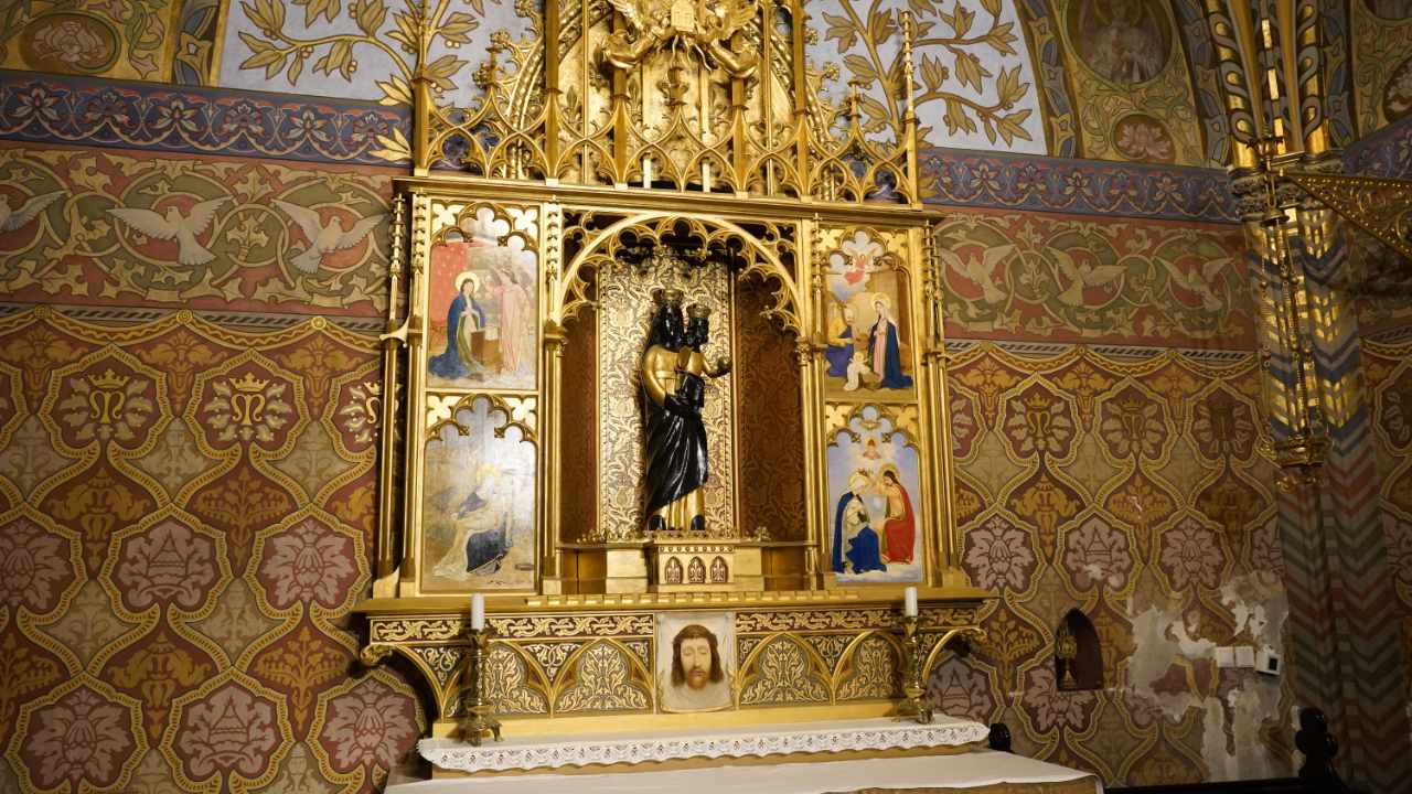 Loreto Statue