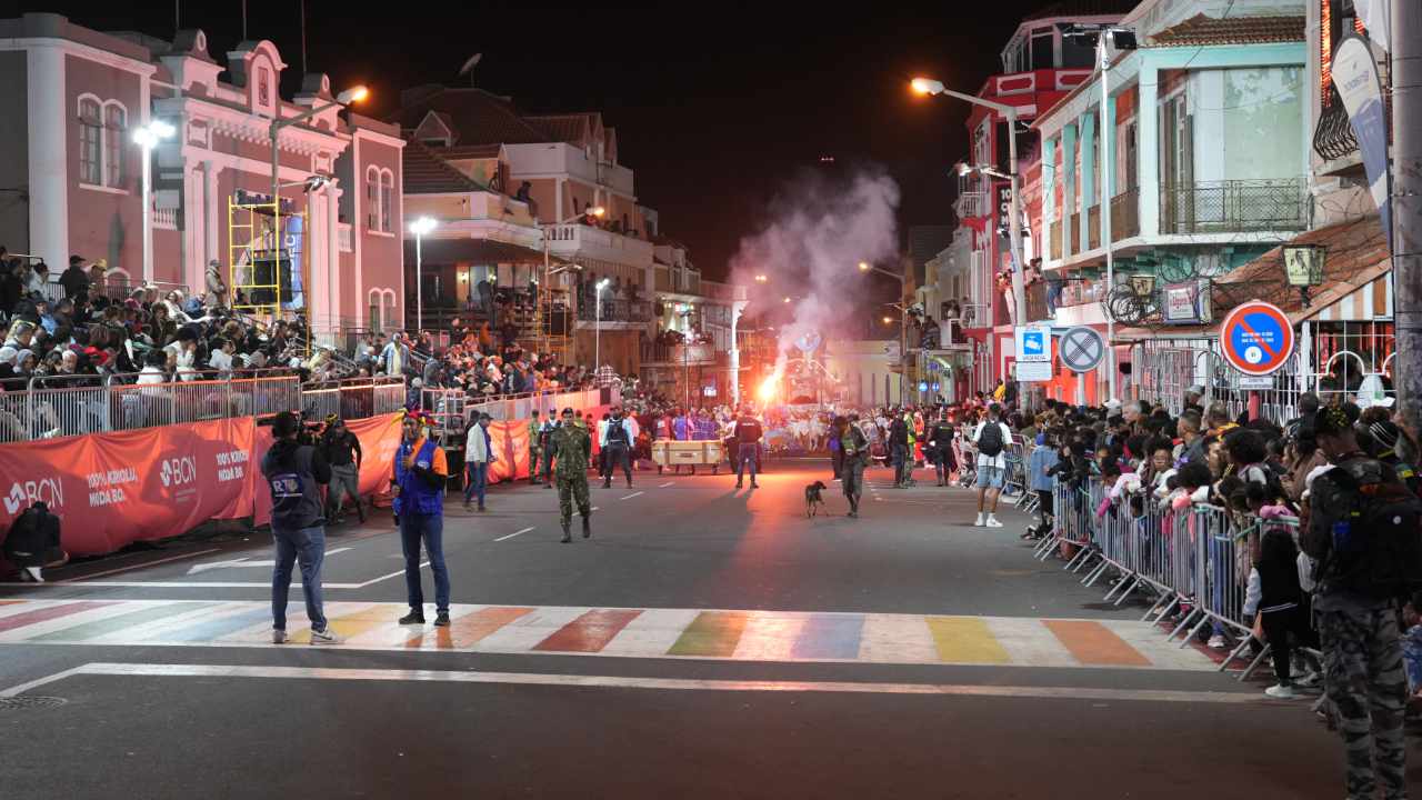 Start of parade - Professores and Mandingas